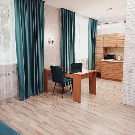 Квартира Посуточно Лободы 5 Karagandi Kültér fotó